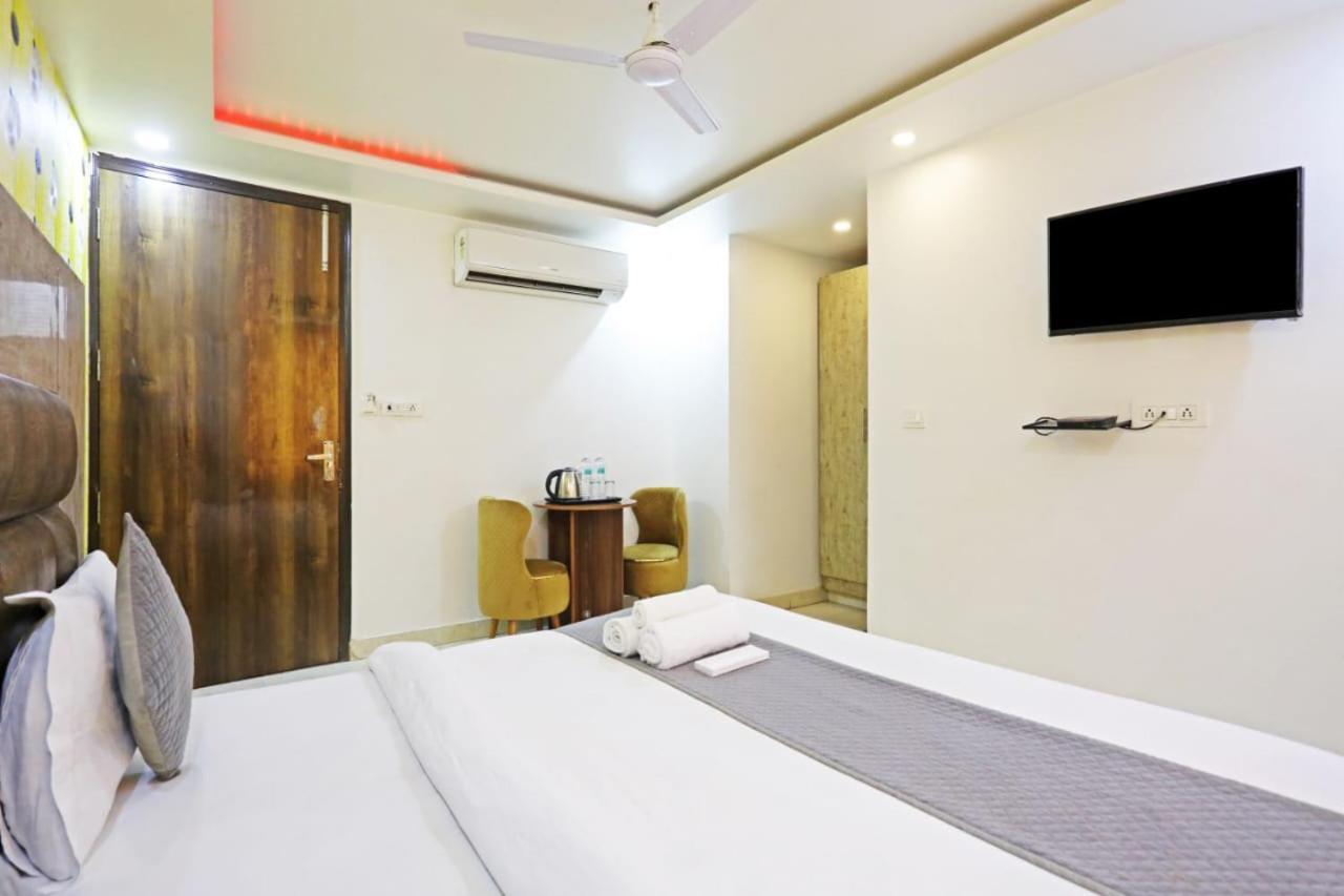 Hotel Broadway Near Delhi Airport ニューデリー エクステリア 写真