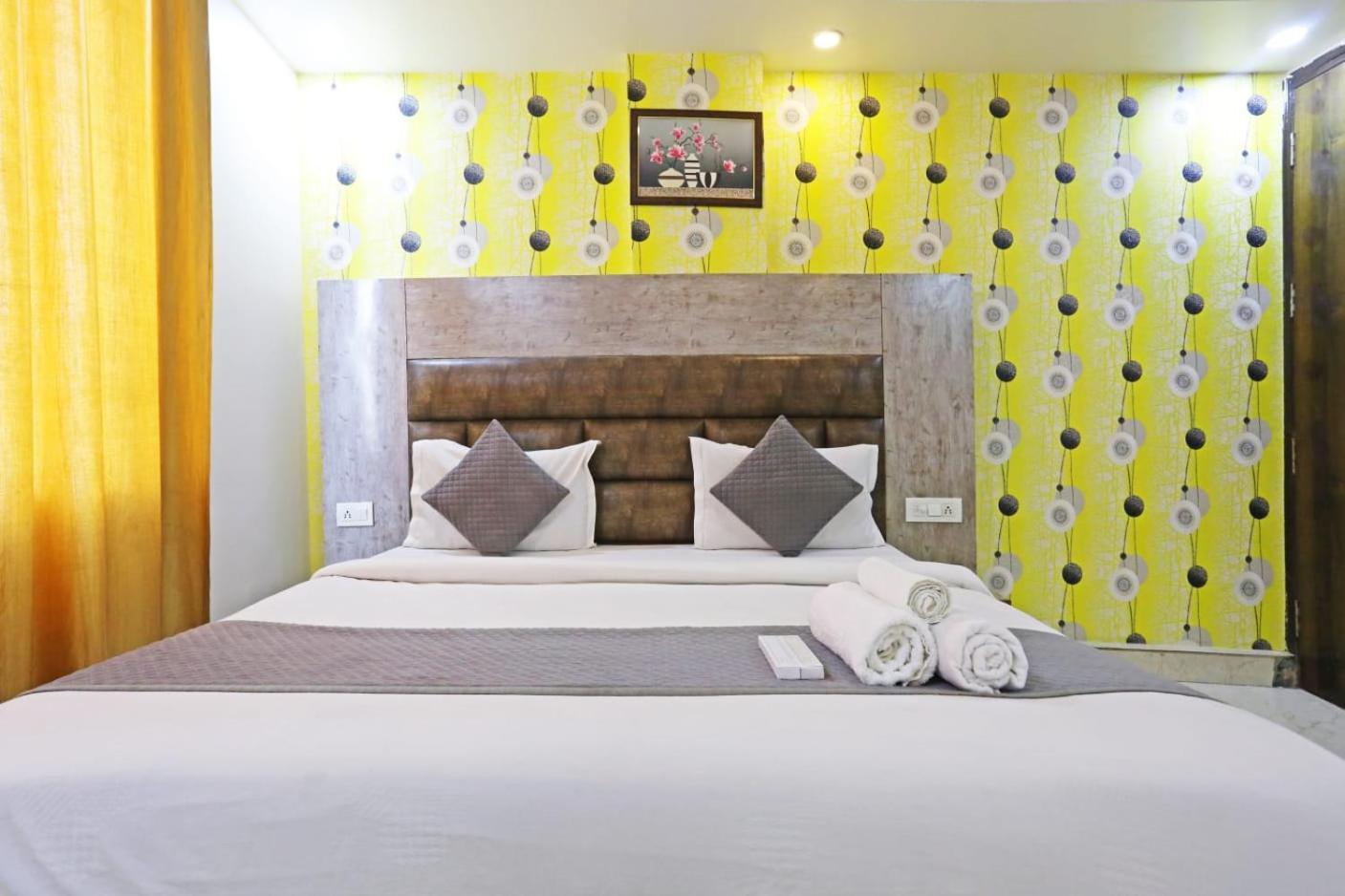 Hotel Broadway Near Delhi Airport ニューデリー エクステリア 写真