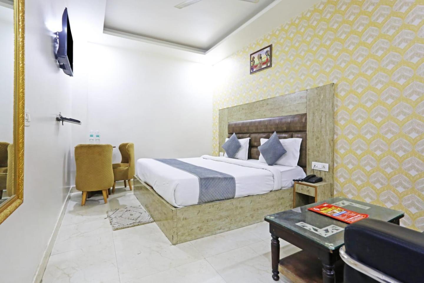 Hotel Broadway Near Delhi Airport ニューデリー エクステリア 写真