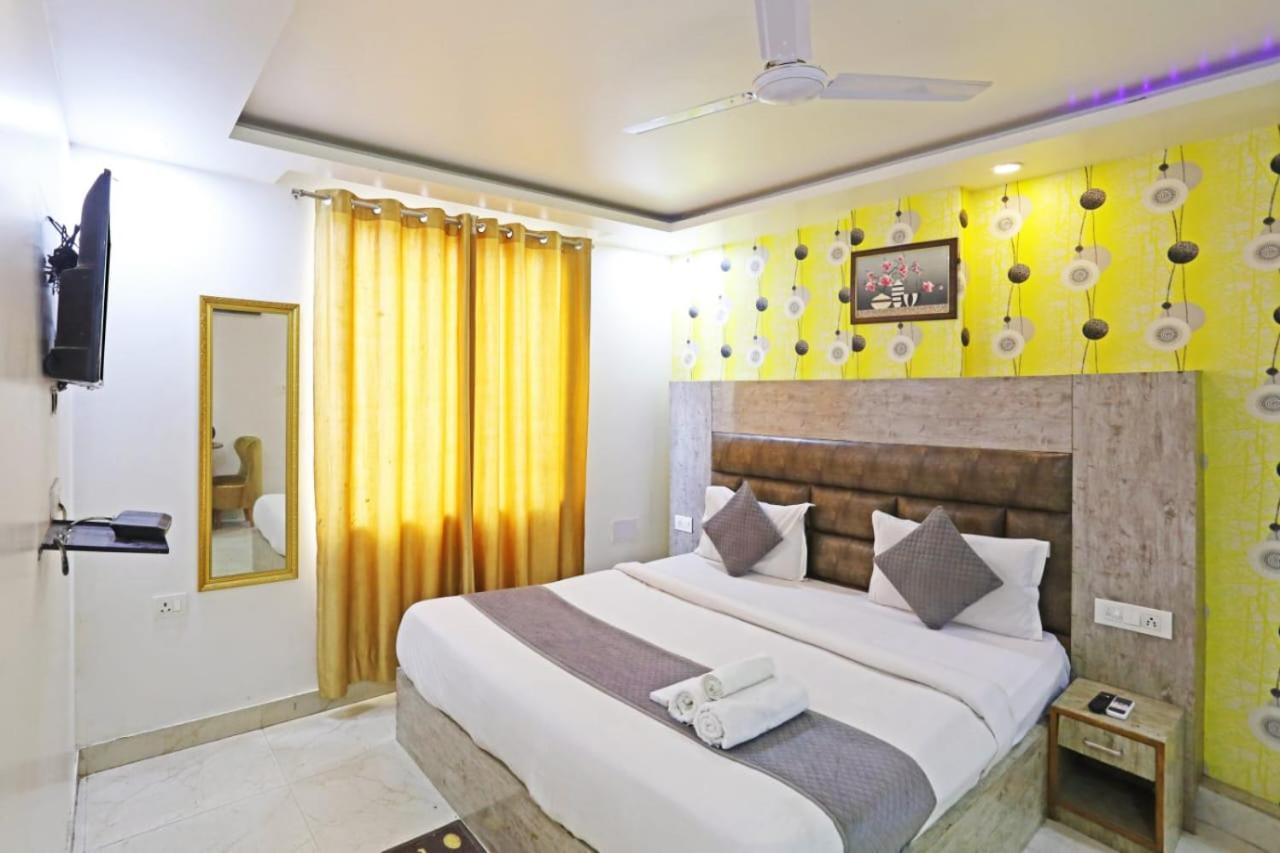 Hotel Broadway Near Delhi Airport ニューデリー エクステリア 写真