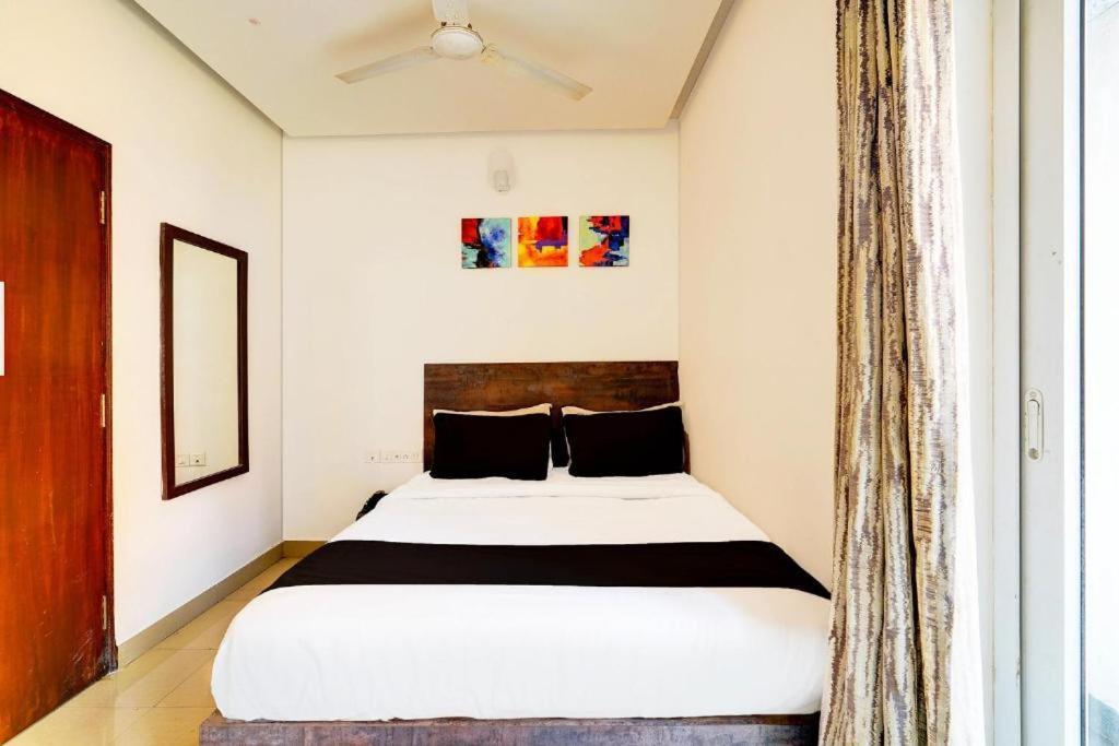 Hotel Broadway Near Delhi Airport ニューデリー エクステリア 写真